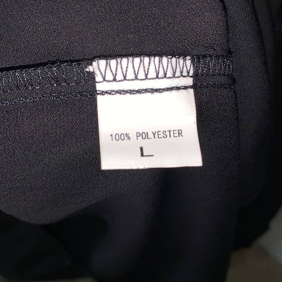 ❤️CUTE RUFFLE BLACK BLOUSE ❤️ - Picture 3 of 7